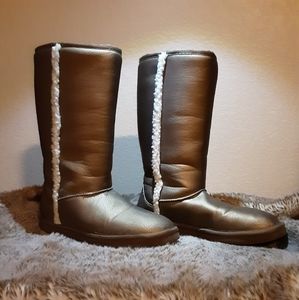Bronze fleece-lined Ugg style boots